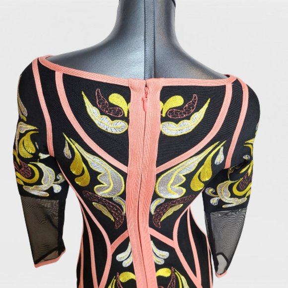 STUNNING HERVE LEGER FIT-AND-FLARE DRESS IN BUTTERFLY & PAISLEY JACQUARD - Picture 13 of 16